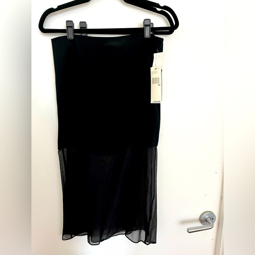 DKNY brand new skirt, size 4